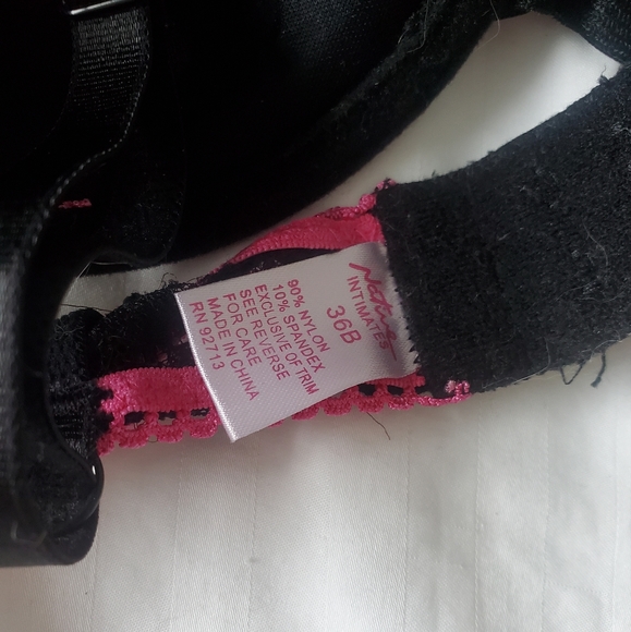 🎉2 for $15🎉 Black White and Pink Lacy Underwire Bra - Picture 3 of 4